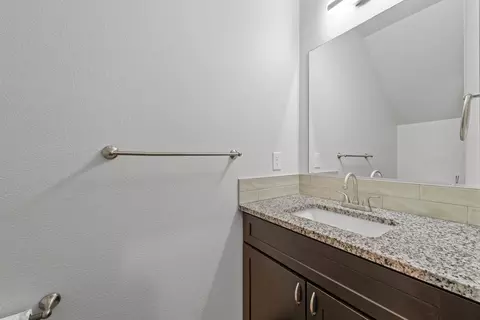 Bath - 419 E St, Deer Park, WA 99006 photo 1 of 4