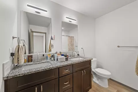 Bath - 419 E St, Deer Park, WA 99006 photo 2 of 4