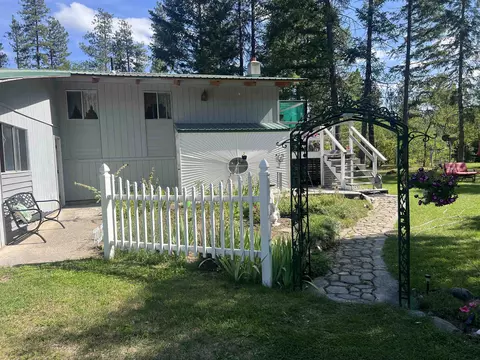47 Stecker Rd, Laurier, WA 99146