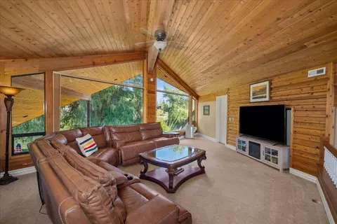 Living - 3207 E River Glen Dr, Colbert, WA 99005 photo 2 of 3