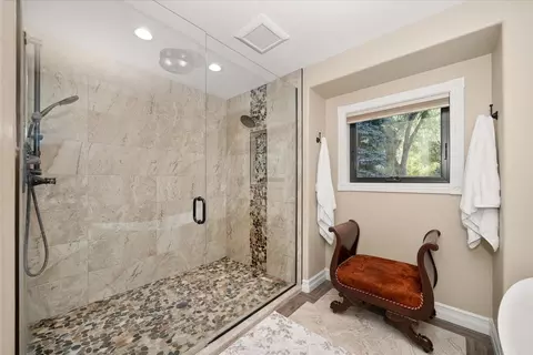 Bath - 3207 E River Glen Dr, Colbert, WA 99005 photo 2 of 4