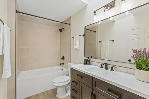 Bath - 12916 E Sharp Ave, Spokane Valley, WA 99216 photo 2 of 2