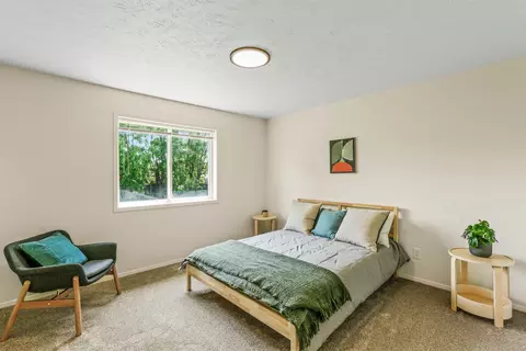Bedroom - 12916 E Sharp Ave, Spokane Valley, WA 99216 photo 2 of 7