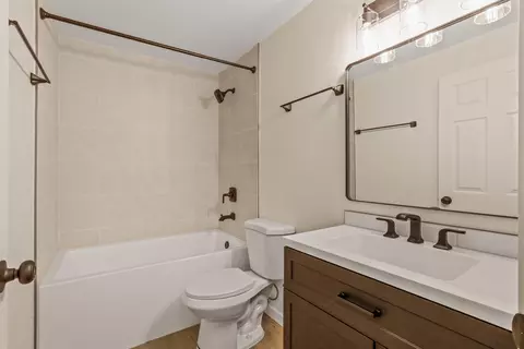 Bath - 12916 E Sharp Ave, Spokane Valley, WA 99216 photo 1 of 2