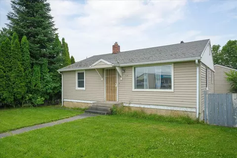 1720 E Francis Ave, Spokane, WA 99208 photo 2