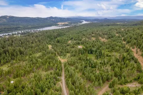 1456 1460 Misty Ridge Ln, Newport, WA 99156