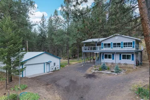 42049 Porcupine Bay N Rd, Davenport, WA 99122