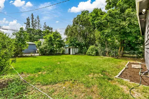 Exterior - 1012 E 37th Ave, Spokane, WA 99203 photo 4 of 6