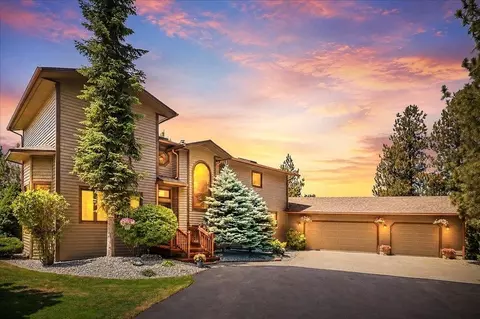 8011 S Pineview Ln, Spokane, WA 99206