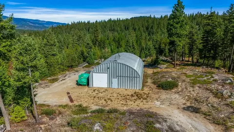 1770 Highway 211 Hwy, Newport, WA 99156