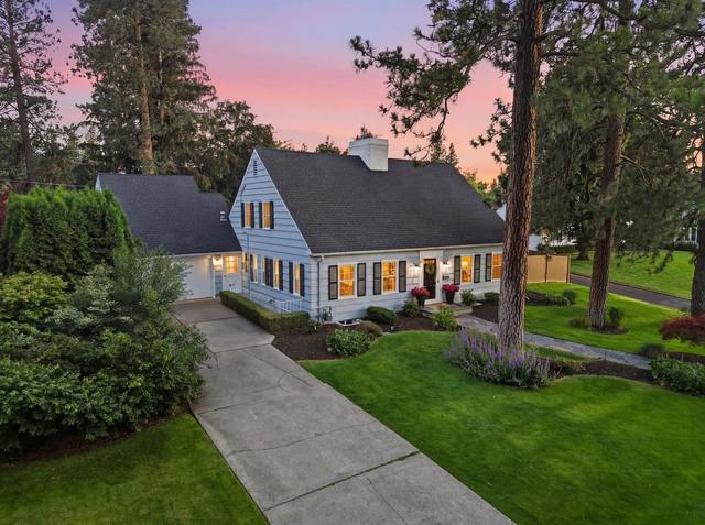 1204 E Overbluff Rd, Spokane, WA 99203