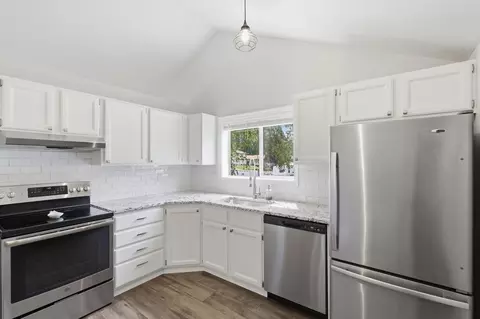 Kitchen - 10207 N Arrowhead Dr, Spokane, WA 99208 photo 1 of 2