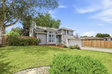 Exterior - 10207 N Arrowhead Dr, Spokane, WA 99208 photo 12 of 13