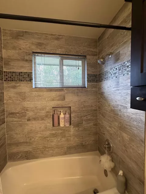 Bath - 804 E 37th Ave, Spokane, WA 99203 photo 2 of 7