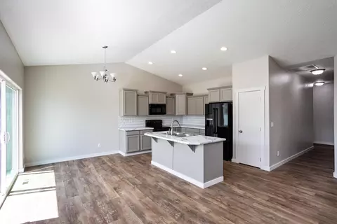 1815 W Jay Ave, Spokane, WA 99208 photo 2