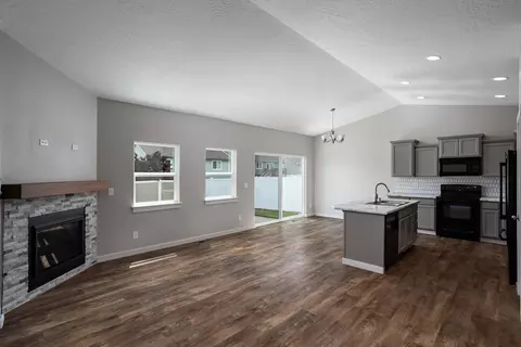1815 W Jay Ave, Spokane, WA 99208 photo 4