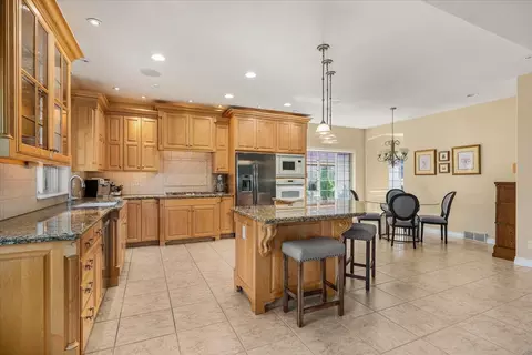 Kitchen - 1909 E Pinecrest Rd, Spokane, WA 99203 photo 3 of 3