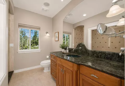 Bath - 1909 E Pinecrest Rd, Spokane, WA 99203 photo 1 of 8