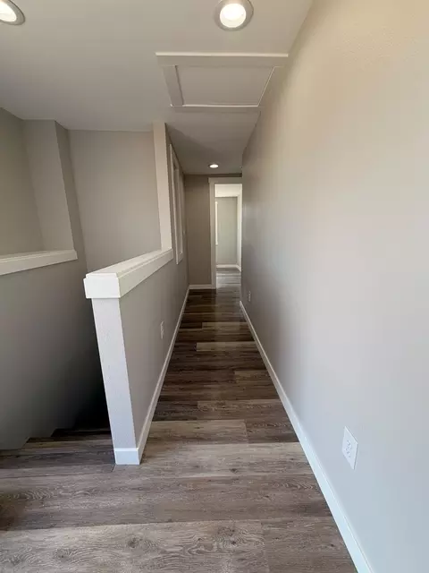 Entry Way - 1903 E Main Ave, Spokane, WA 99202 photo 4 of 4