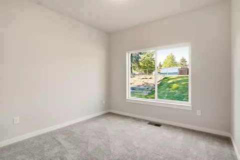 Bedroom - 1500 E North Ave, Spokane, WA 99207 photo 3 of 4