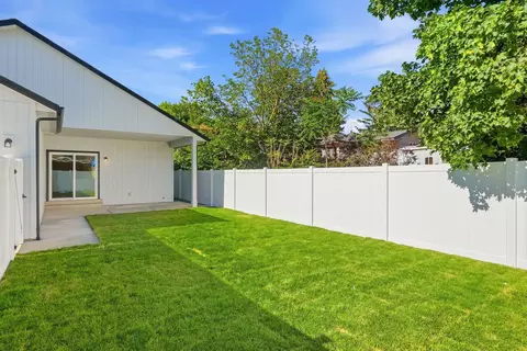 Exterior - 1500 E North Ave, Spokane, WA 99207 photo 6 of 7