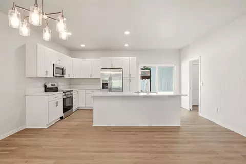 Kitchen - 1500 E North Ave, Spokane, WA 99207 photo 3 of 8