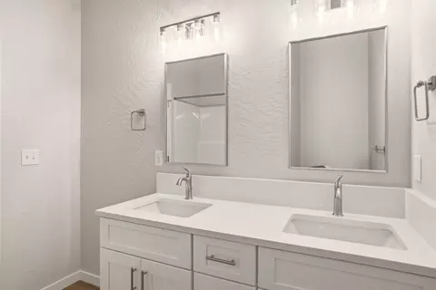 Bath - 1500 E North Ave, Spokane, WA 99207 photo 4 of 5