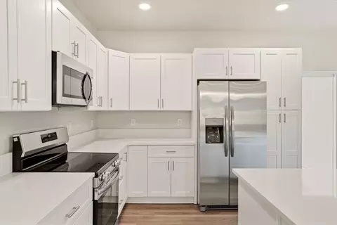 Kitchen - 1500 E North Ave, Spokane, WA 99207 photo 6 of 8