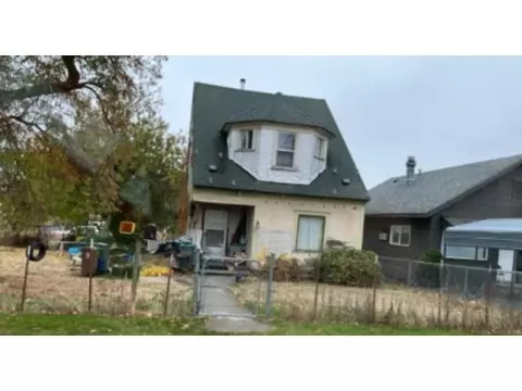 46 E 54 E Courtland Ave, Spokane, WA 99207