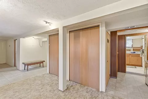 Entry Way - 421 E 28th Ave, Spokane, WA 99203 photo 1 of 3