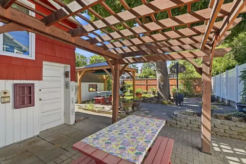 Exterior - 421 E 28th Ave, Spokane, WA 99203 photo 3 of 9