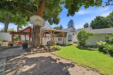 Exterior - 421 E 28th Ave, Spokane, WA 99203 photo 5 of 9