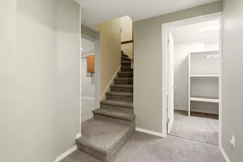 Entry Way - 611 E 25th Ave, Spokane, WA 99203 photo 2 of 2