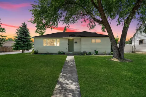 2803 W Sanson Ave, Spokane, WA 99205