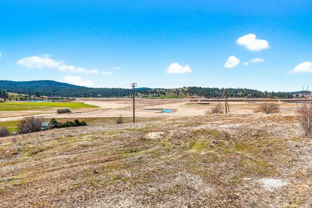 3811 S Henry Rd, Greenacres, WA 99016