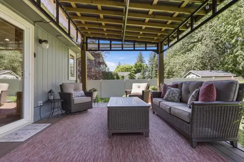 Exterior - 1013 E Blackhawk Dr, Spokane, WA 99208 photo 7 of 18