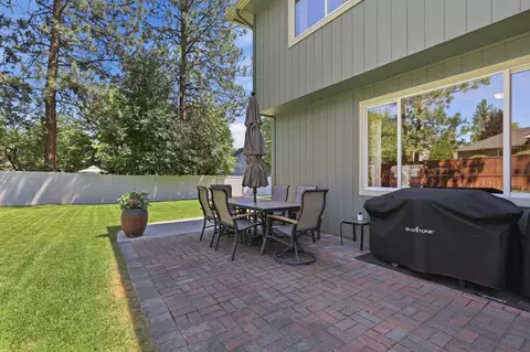 Exterior - 1013 E Blackhawk Dr, Spokane, WA 99208 photo 8 of 18
