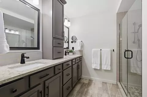 Bath - 1013 E Blackhawk Dr, Spokane, WA 99208 photo 2 of 4