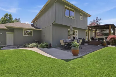 Exterior - 1013 E Blackhawk Dr, Spokane, WA 99208 photo 10 of 18
