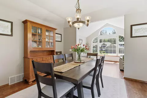 Dining - 1013 E Blackhawk Dr, Spokane, WA 99208 photo 2 of 3