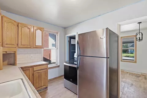 Kitchen - 1517 E 9th Ave, Spokane, WA 99202 photo 3 of 3