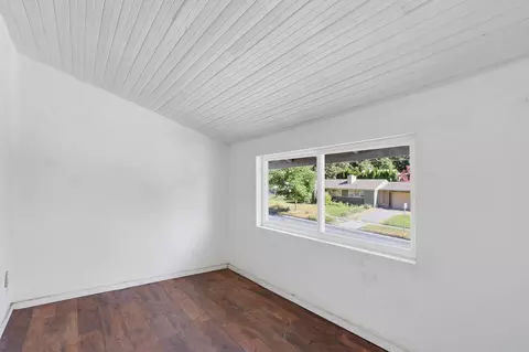 Bedroom - 1517 E 9th Ave, Spokane, WA 99202 photo 1 of 3