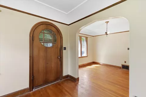 Entry Way - 1027 E 17th Ave, Spokane, WA 99203 photo 1 of 3