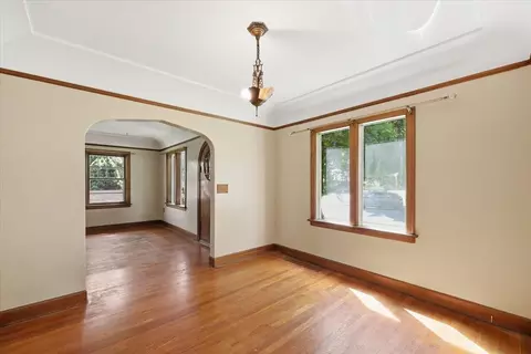 Living - 1027 E 17th Ave, Spokane, WA 99203 photo 6 of 6