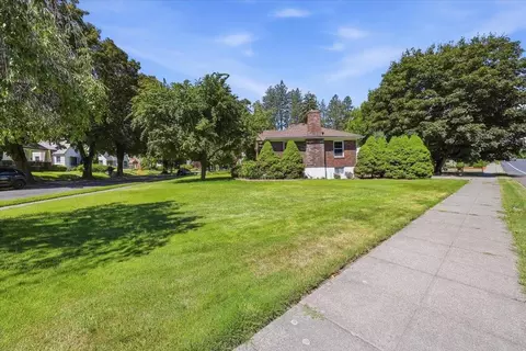 Exterior - 1027 E 17th Ave, Spokane, WA 99203 photo 3 of 9