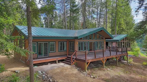 241 Pend Oreille Homes Rd, Newport, WA 99156
