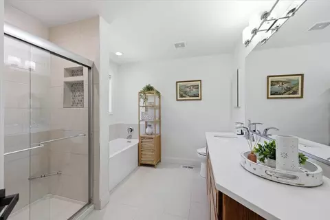 Bath - 3109 E 65th Ave, Spokane, WA 99223 photo 2 of 3