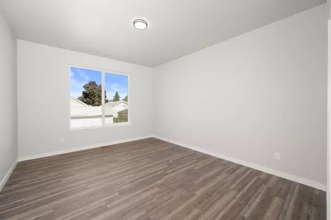 Bedroom - 2011 E Longfellow Ave, Spokane, WA 99207 photo 1 of 4