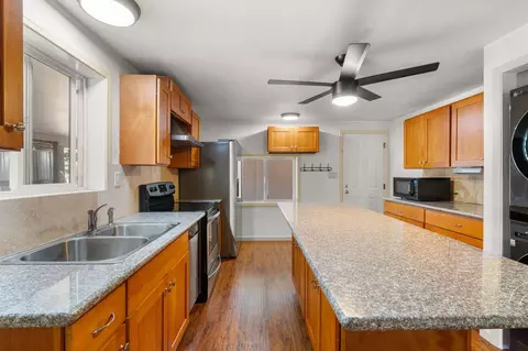 Kitchen - 12719 E 8th Ave, Spokane Valley, WA 99216 photo 1 of 4