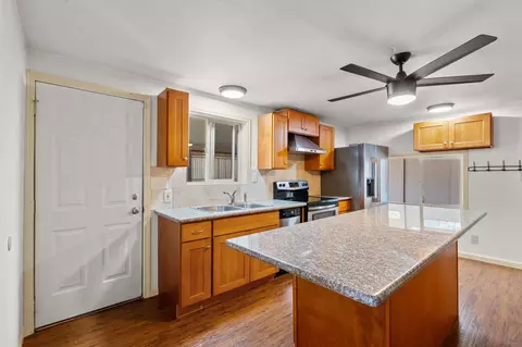 Kitchen - 12719 E 8th Ave, Spokane Valley, WA 99216 photo 2 of 4